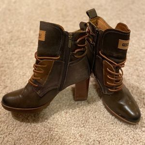 Pikolinos ankle bootie purchased at Evereve